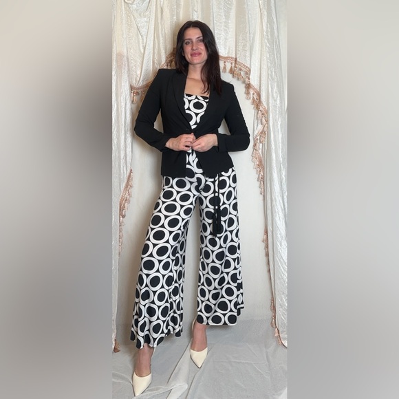 Arielle Strapless Black & White Jumpsuit Size Small - Picture 1 of 4